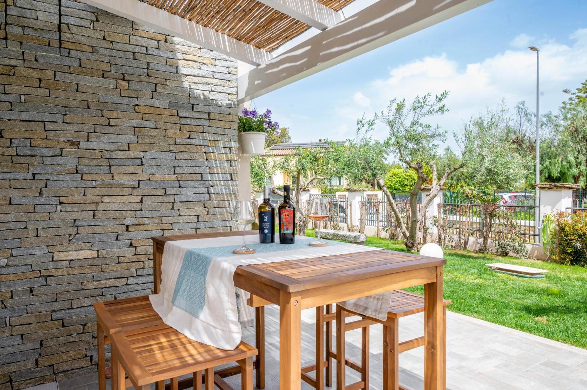 La Botte E Il Vino Rooms Capoterra Exterior foto
